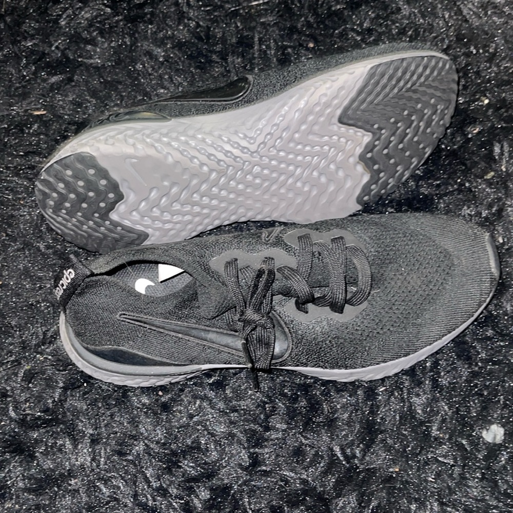 Nike epic react running shoe size 9men/10.5women